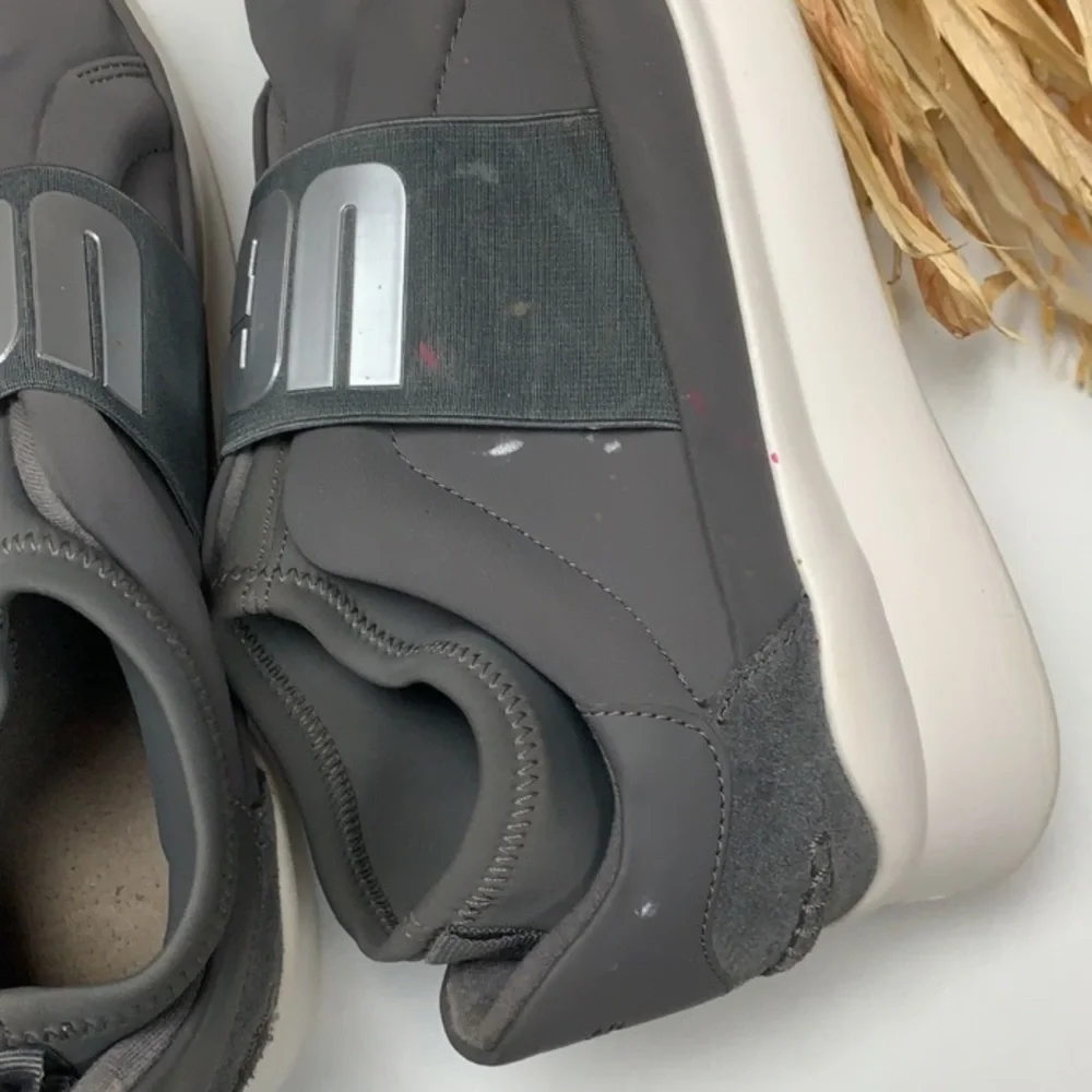 UGG neutra sneakers pull on logo trainers